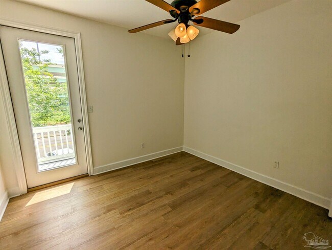 Building Photo - 811 N Tarragona St