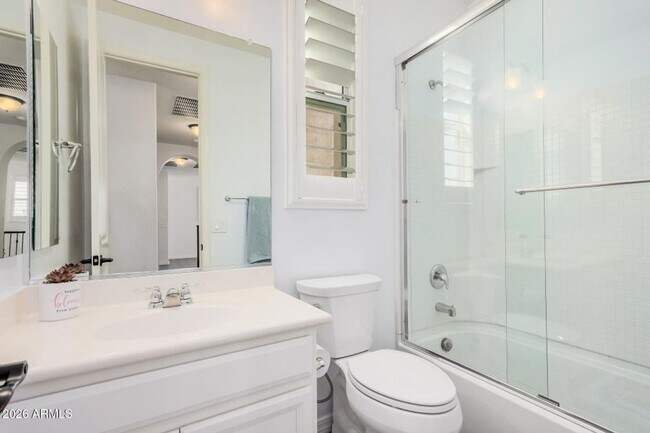 Building Photo - SFH 4-3