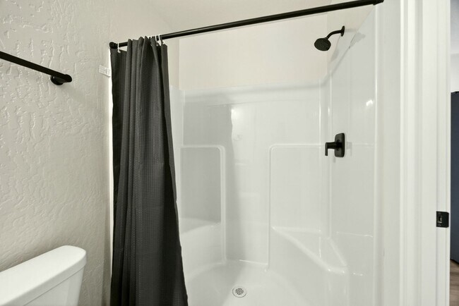 Building Photo - Brand New Single Level Home, Furnished or Unfurnished