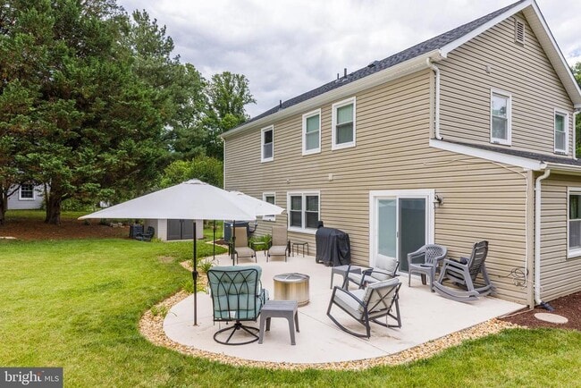 Building Photo - 15005 Narrows Ln