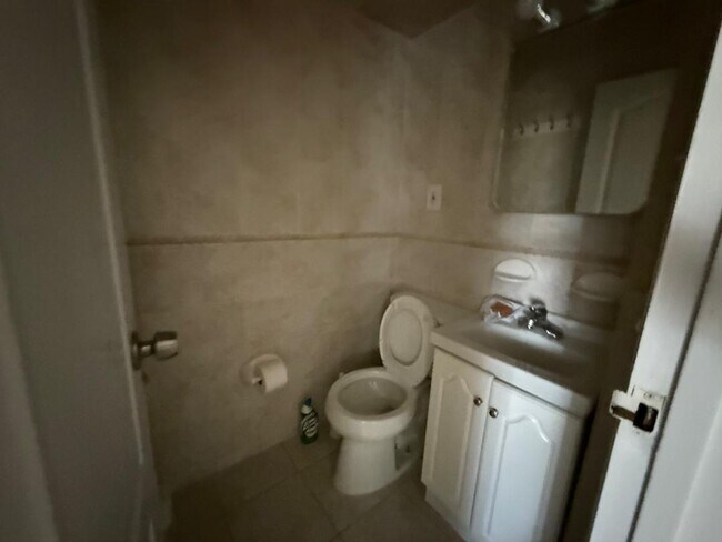 Building Photo - 101 Jackson Ave