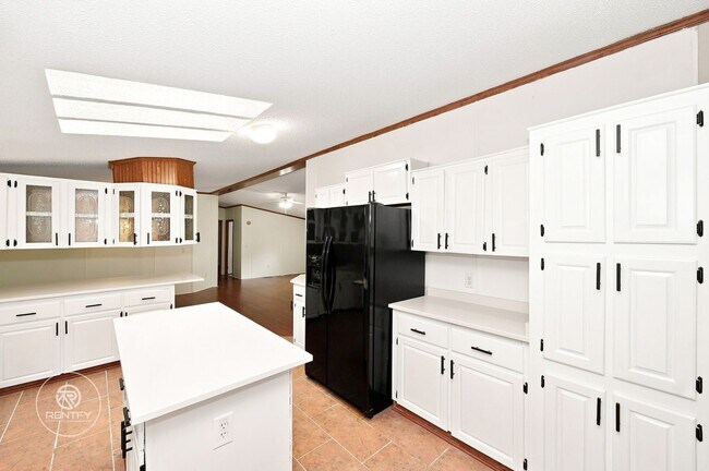 Building Photo - 147 Purity Dr