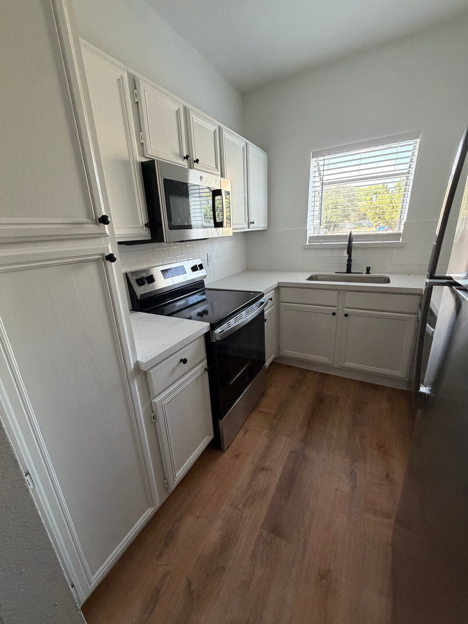Building Photo - 2323 Fairwind Rd