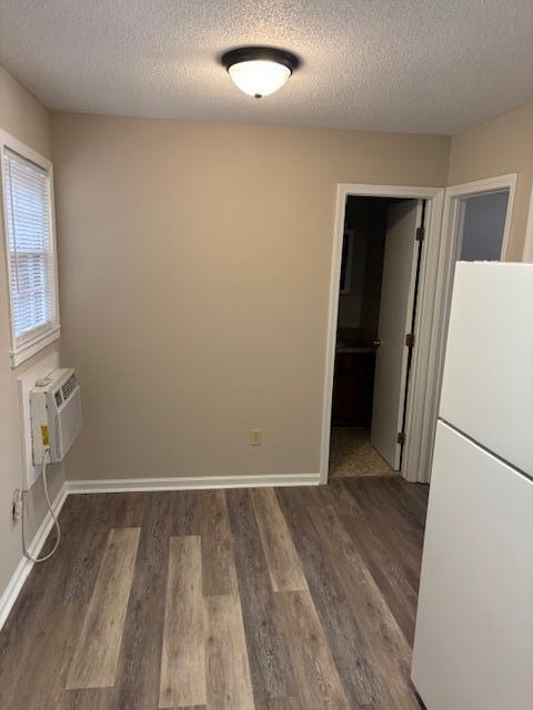 Building Photo - 1090 N Guignard Dr