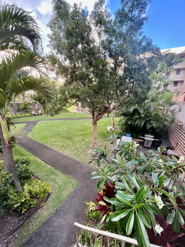 Building Photo - Convenient 2/2/1 with Lanai