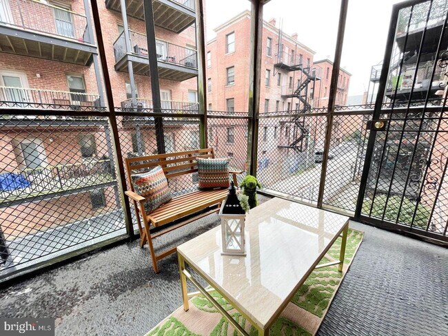 Building Photo - 1436 Meridian Pl NW