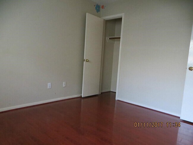 Building Photo - 5418 Baslow Dr