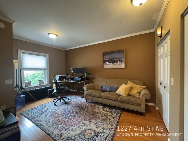 Building Photo - 1227 4th St NE