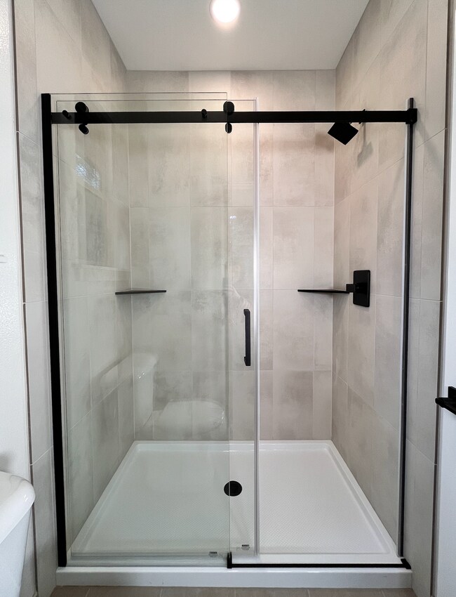 Building Photo - Modern Craftsman 4 Bedroom Home!