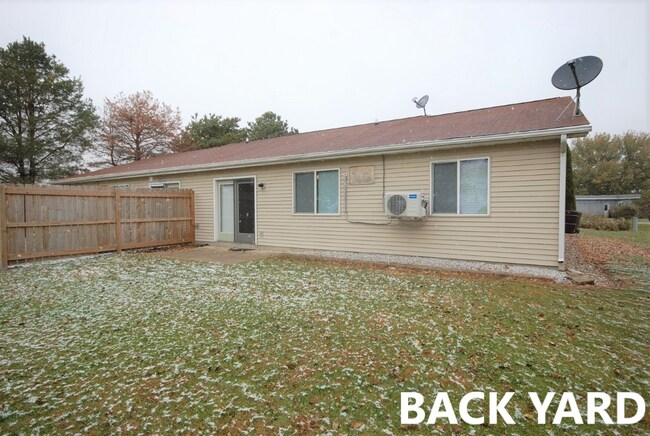Building Photo - 226-228 Haws Dr.