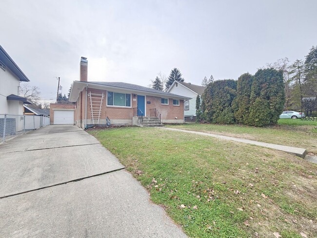 Building Photo - $2,300 - 3 Bed / 2 Bath Rancher Home in Perry District