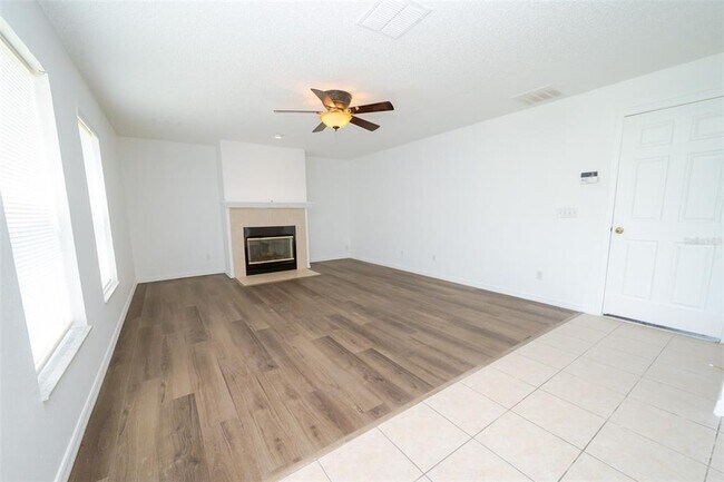 Building Photo - 202 Walnut Crest Run