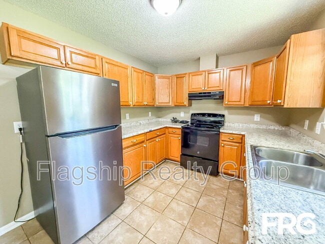 Building Photo - 418 N Kornegay St