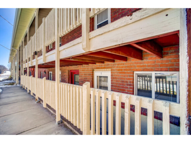 Building Photo - 290 S Hoyt St