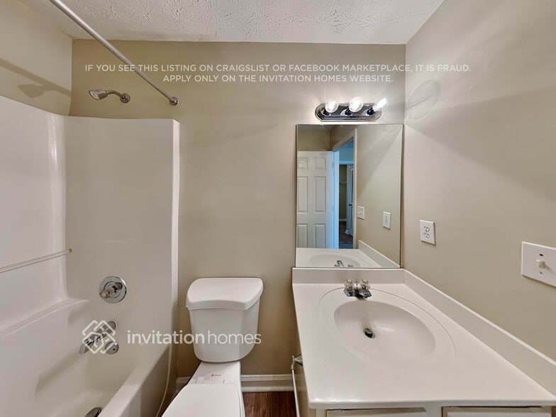 Building Photo - 5025 Wesleyan Dr