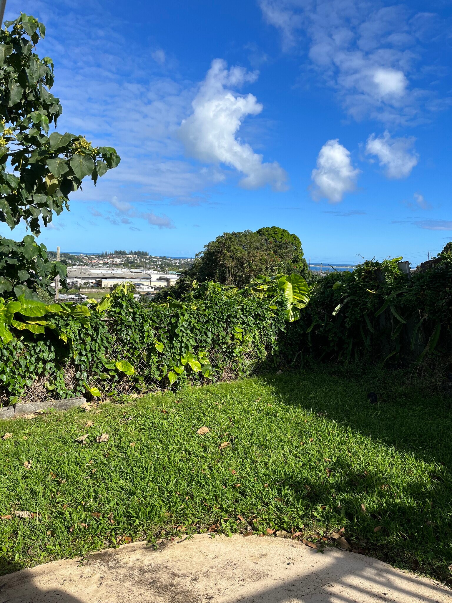Building Photo - 45-553 Ualani Pl