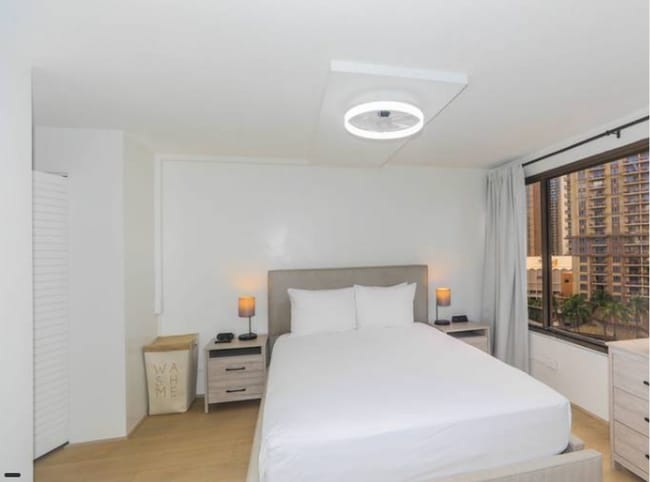 Building Photo - Renovated Fully Furnished 1 Bedroom at Dis...