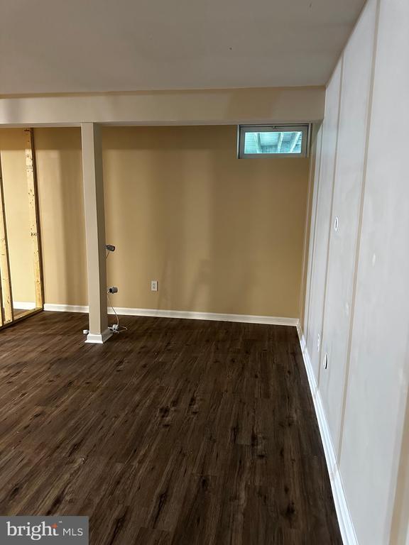 Building Photo - 6909 Yeoman Ct