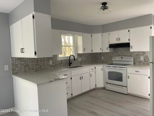 Building Photo - 149 Schlittler Rd