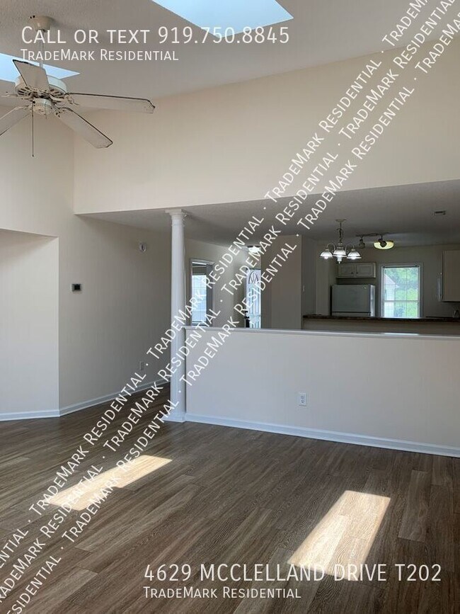 Building Photo - 4629 McClelland Dr