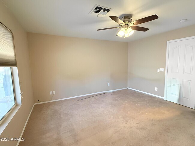 Building Photo - 4762 W Taro Dr