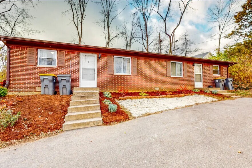 Building Photo - 839 N Smith Rd