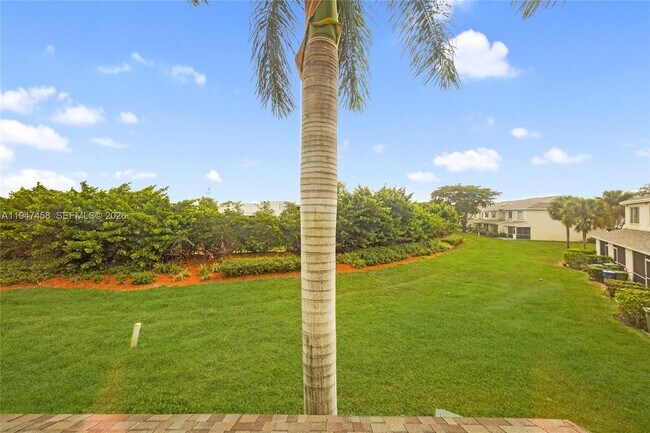 Building Photo - 4 Key W Ct