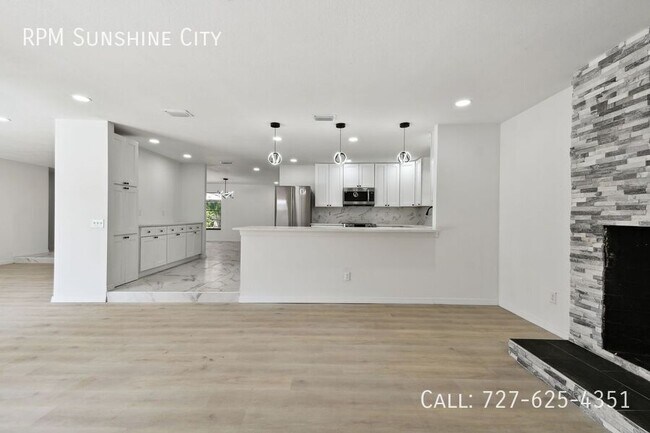 Building Photo - 4310 Columbus Way S