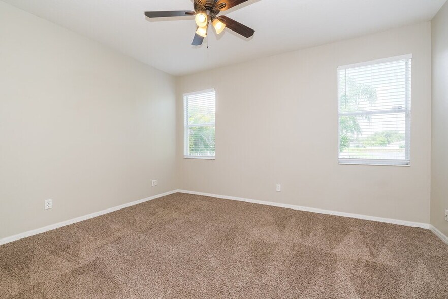 Building Photo - 8564 Deer Chase Dr
