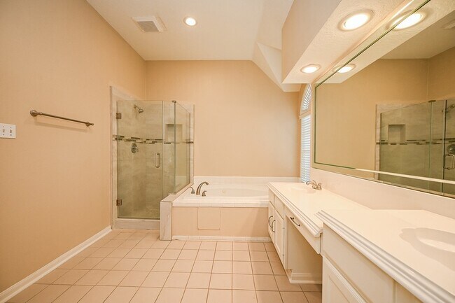 Building Photo - 1335 Remington Crest Dr