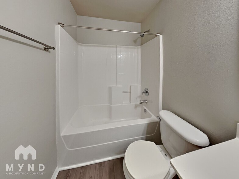 Building Photo - 3514 E Fairmont St