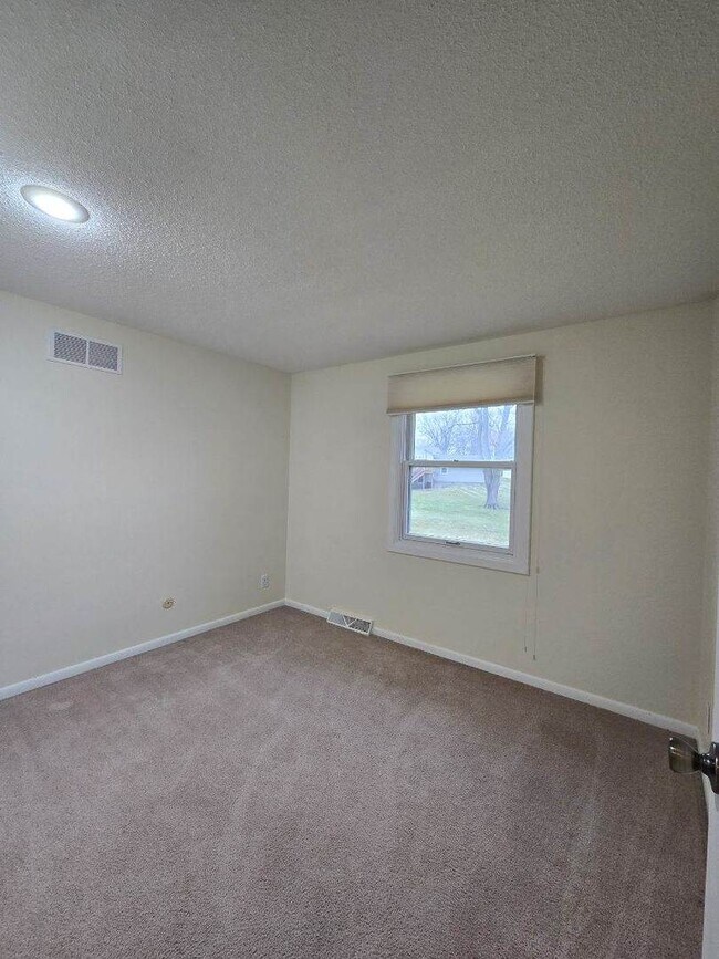 Building Photo - 5109 Coachman Rd