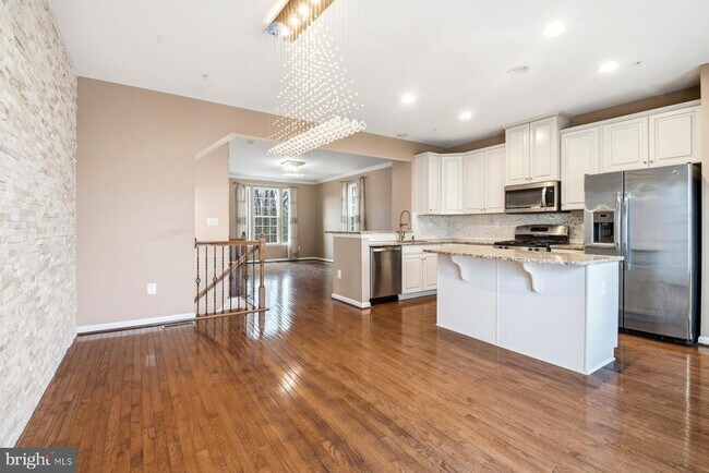 Building Photo - 7855 Port Capital Dr