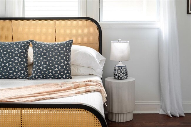 Building Photo - 200 Lowry St NE