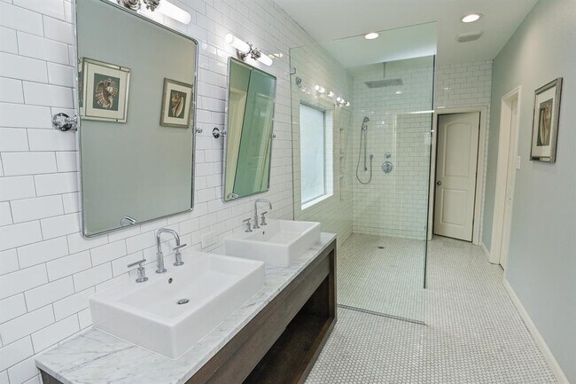 Building Photo - 4704 High Creek Ct