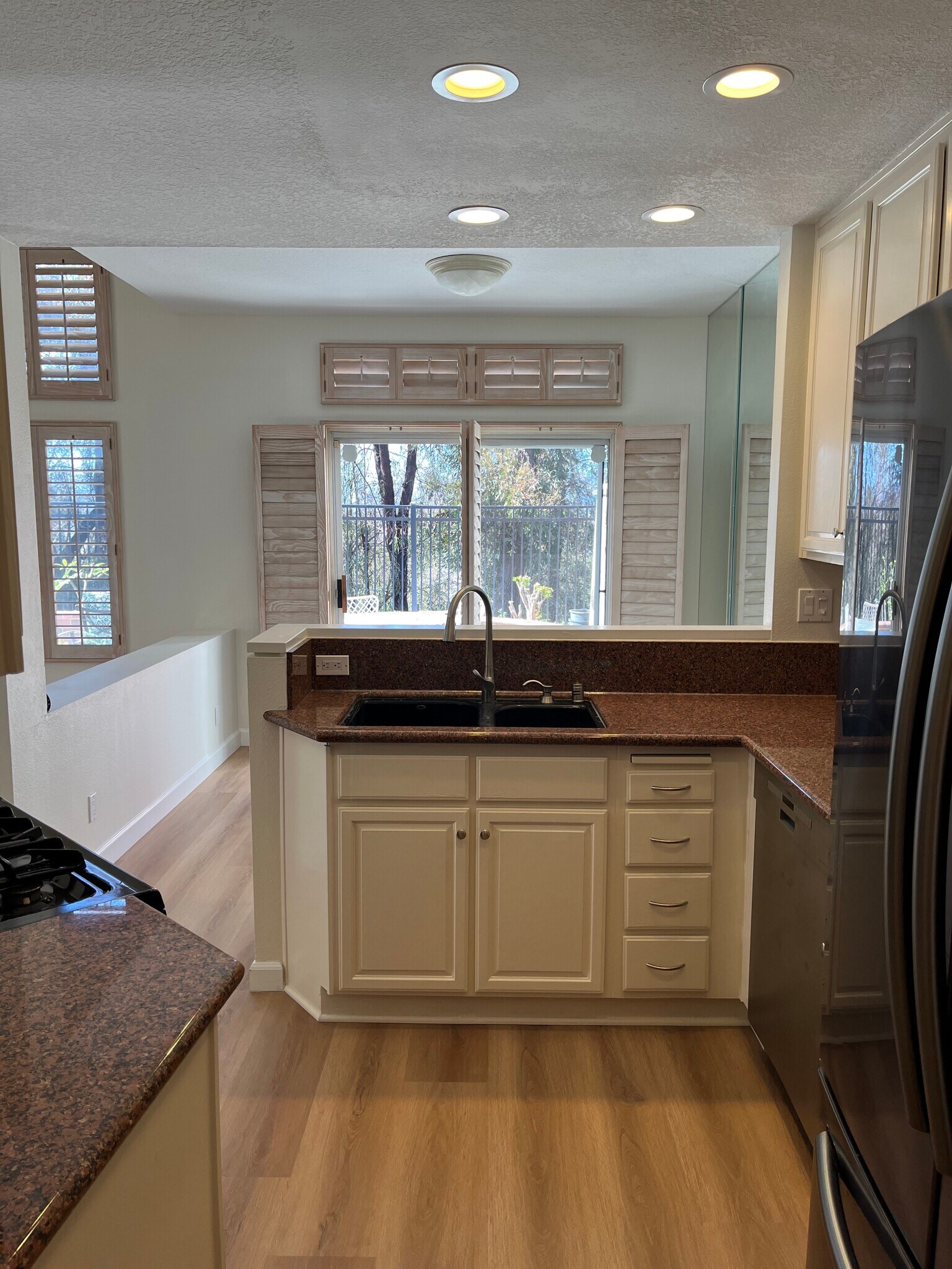 Building Photo - 28277 Via Luis