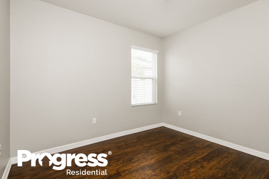 Building Photo - 1744 Wallace Manor Loop