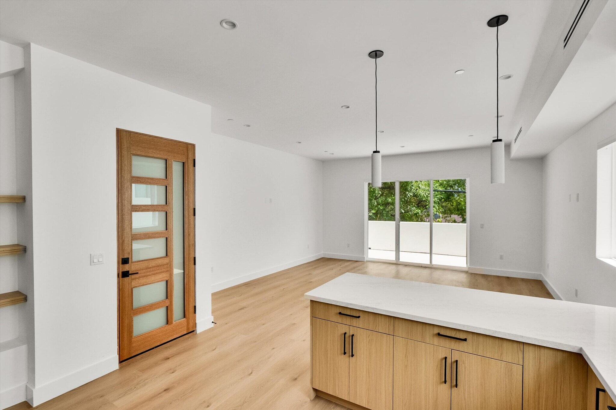 Building Photo - 5024 Cahuenga Blvd