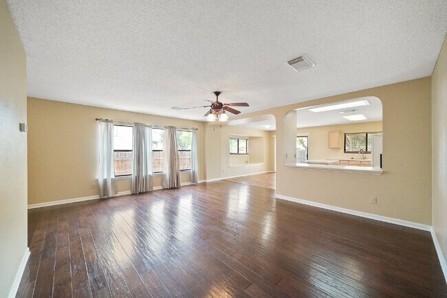 Building Photo - 5007 Shara Mist