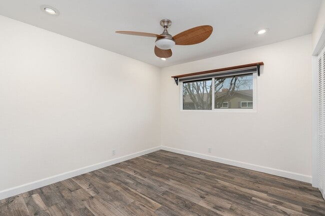 Building Photo - updated and unique 3 bedroom