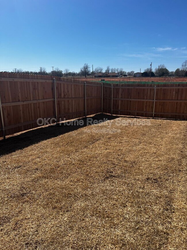 Building Photo - 3901 Dutch Ln