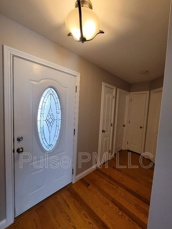 Building Photo - 10189 Chestnut Oak Dr