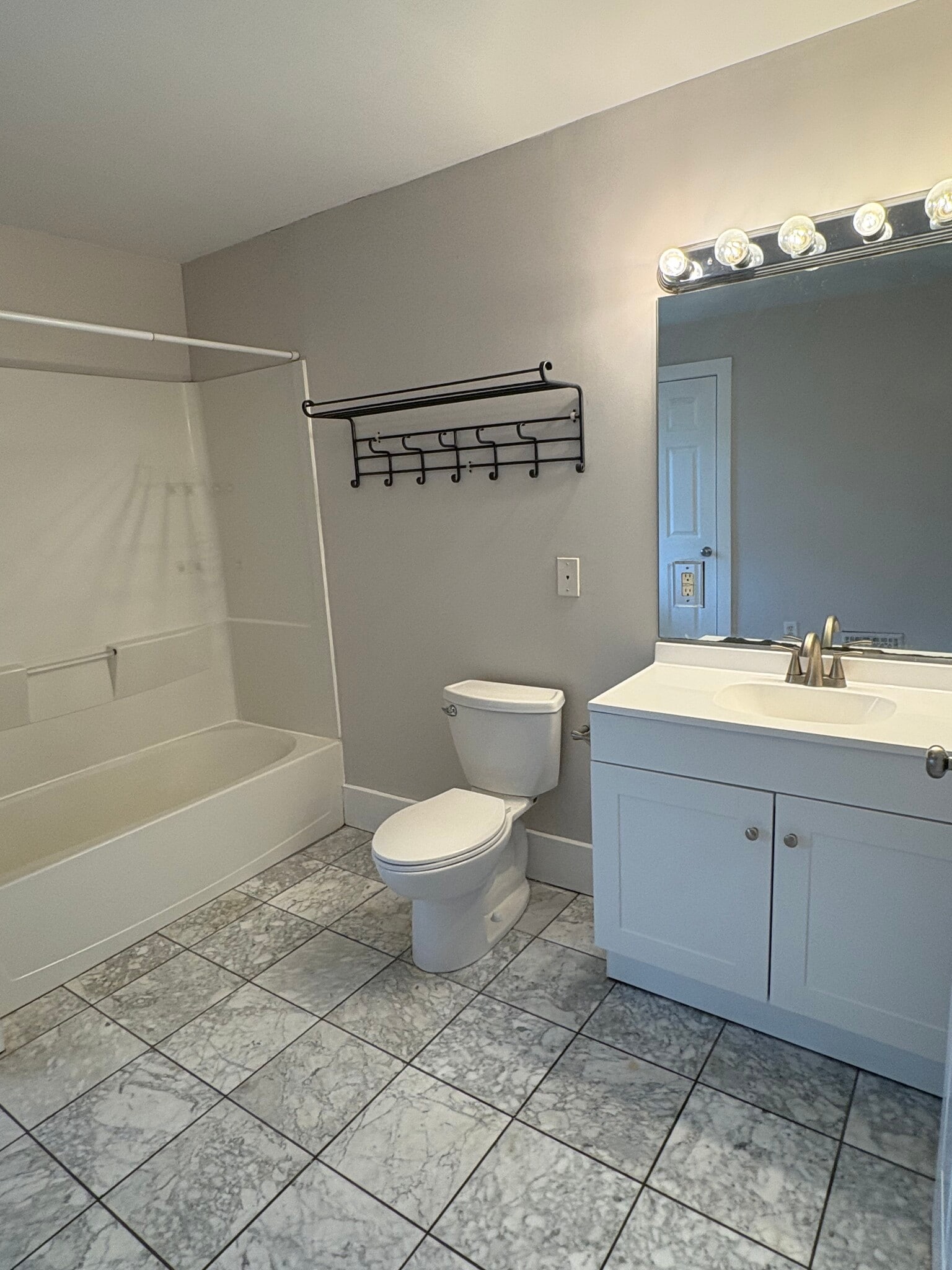 Upstairs bath - 436 N Main St