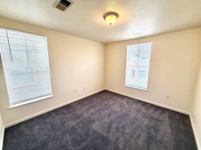 Building Photo - Freshly Painted w/ New Carpets 3 Bedroom, 2 Bath With Attached Garage