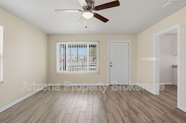 Building Photo - 805 E Turney Ave