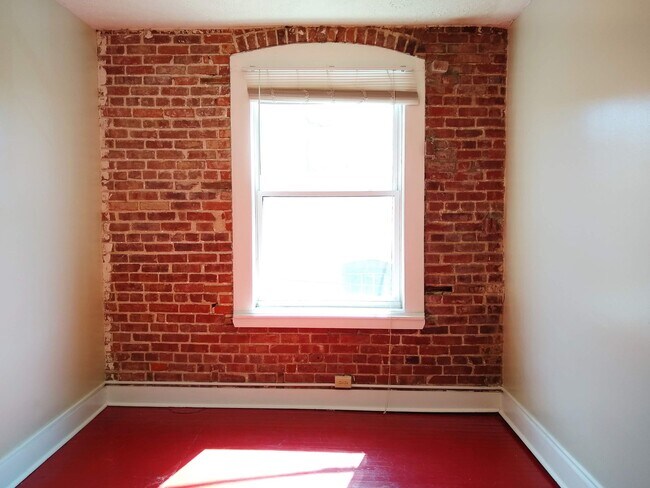 Floorplan - 110.5 E 6th St