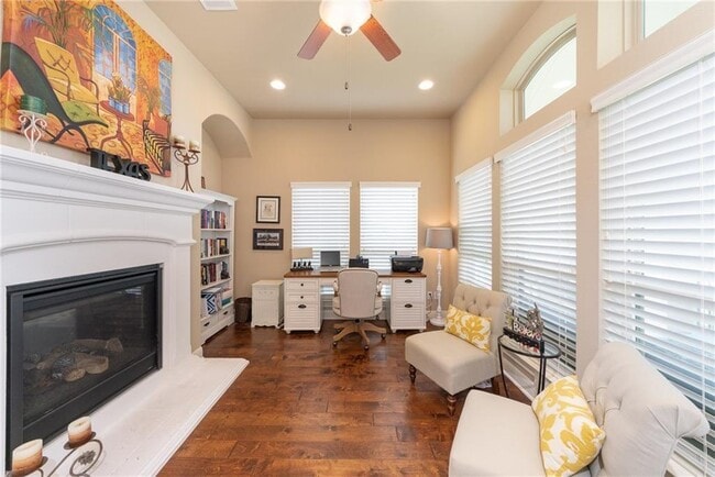 Building Photo - 4120 Vinalopo Dr