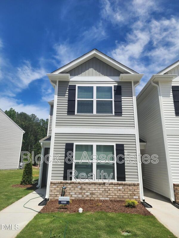 Building Photo - 8640 Brixton Shay Dr