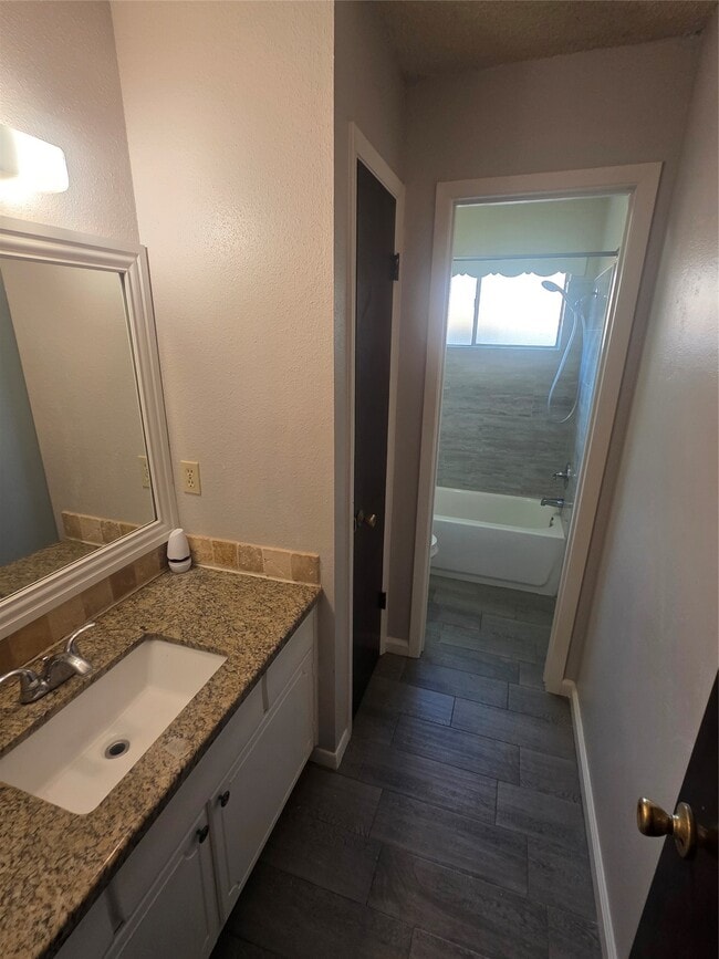 Building Photo - 11119 Sageburrow Dr