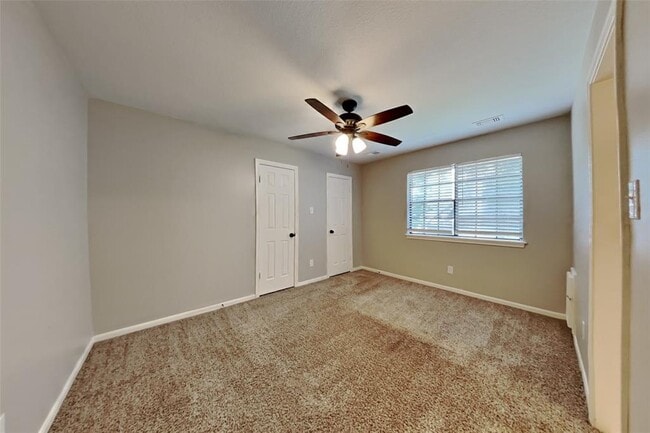 Building Photo - 5207 Maple Terrace Dr